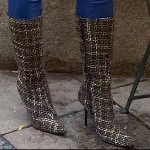 Tweed boots